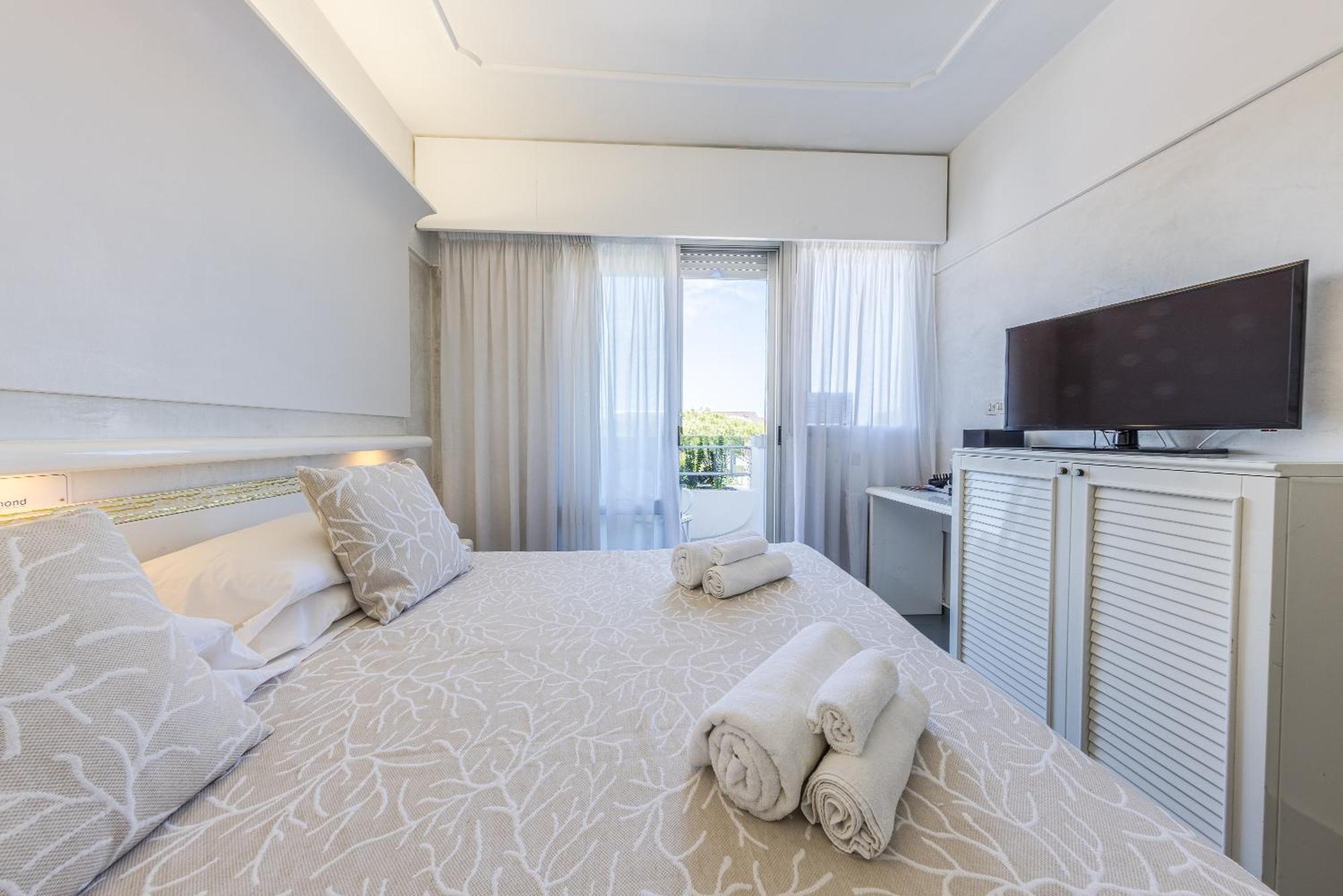 ריצ'יונה Hotel Diamond מראה חיצוני תמונה